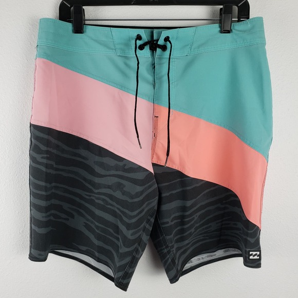 Billabong Men's Size 32 T-Street Pro Board Shorts Aqua Pink Colorblock Swimwear - Picture 1 of 9